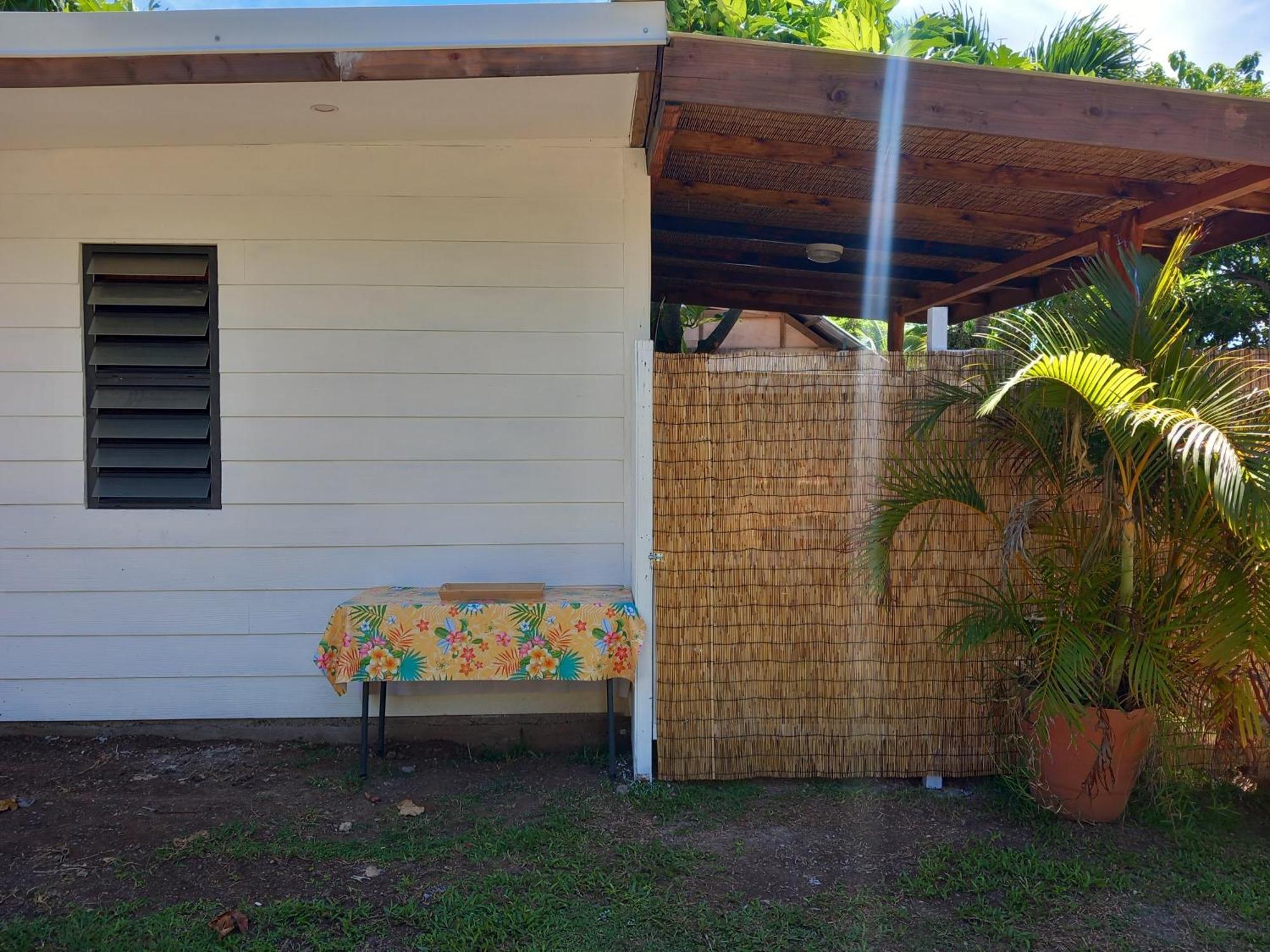 Terei-Here Bungalow Airport Avae Exterior photo