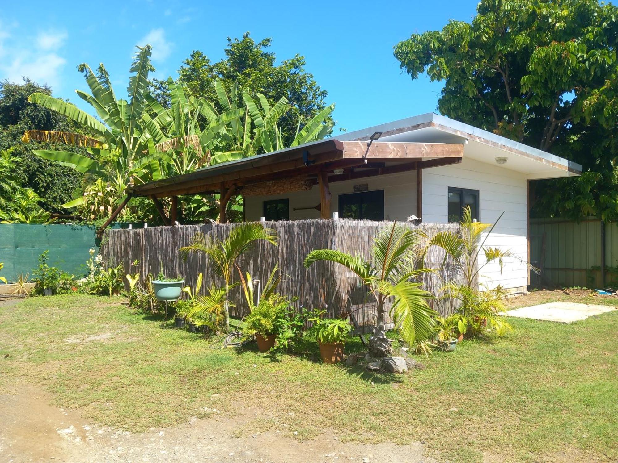 Terei-Here Bungalow Airport Avae Exterior photo