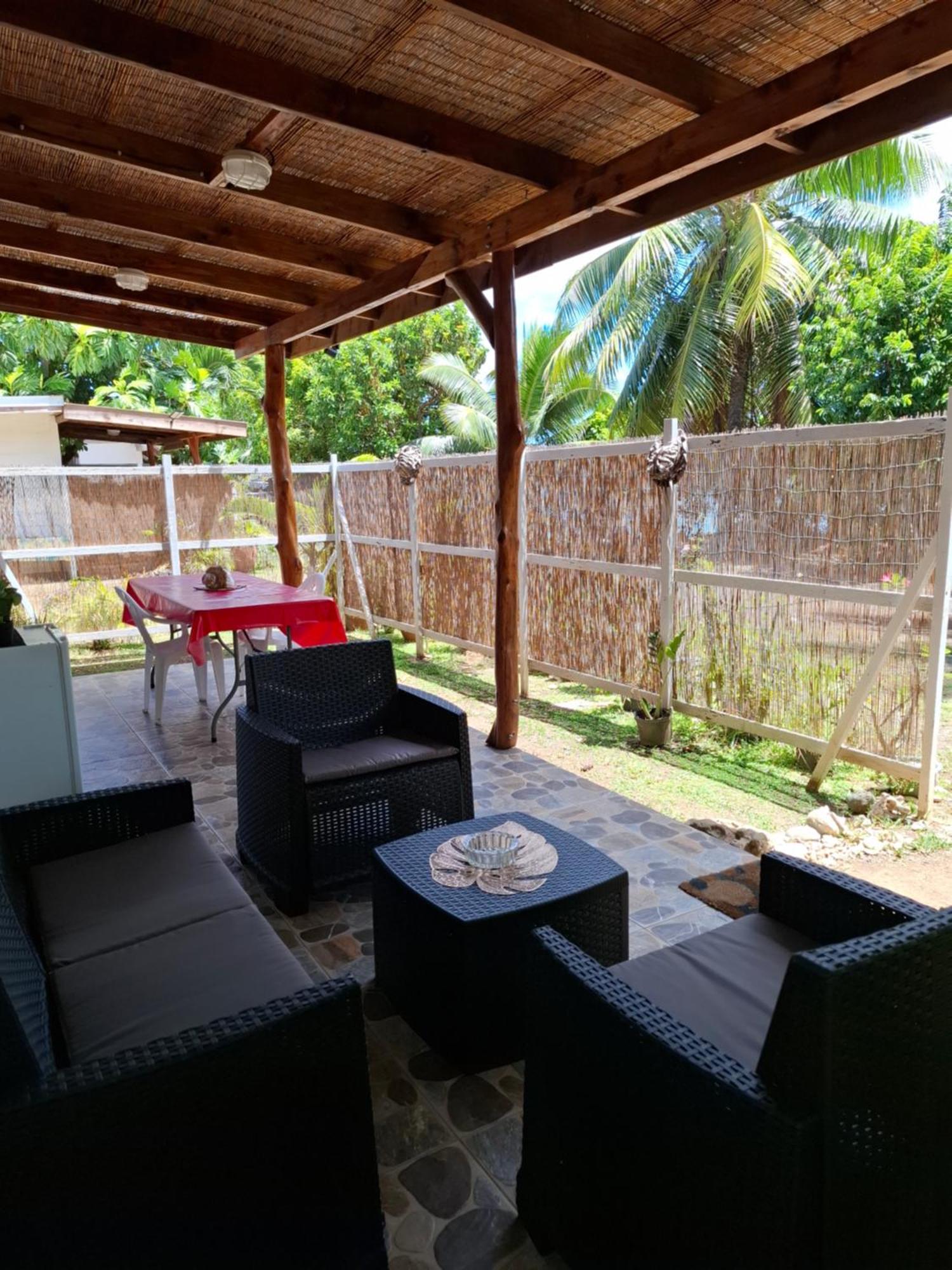 Terei-Here Bungalow Airport Avae Exterior photo
